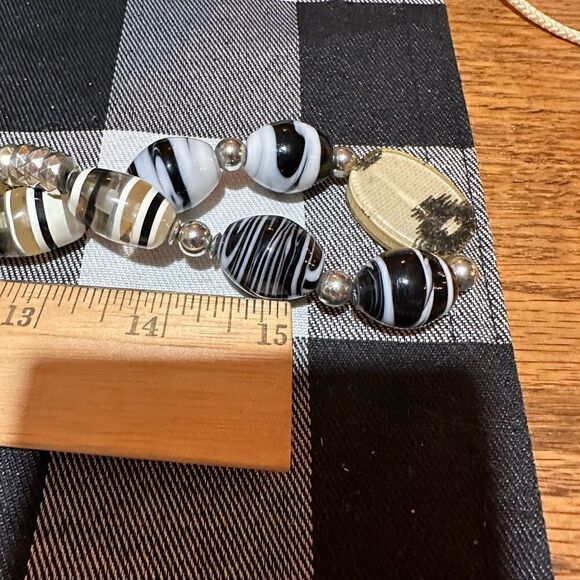 Gorgeous Glass Beaded Long Necklace Freshwater Pearl Earrings & Stone Bracelet - Picture 5 of 6